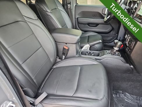 Used 2020 Jeep Wrangler Unlimited Sahara AWD/4WD image 18