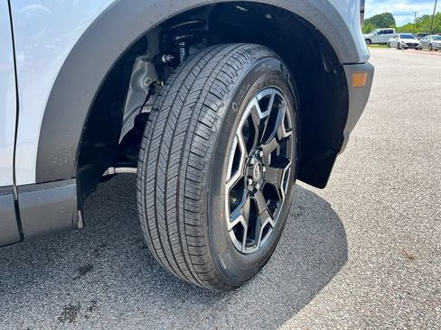 New 2026 Ford Bronco Sport Outer Banks w/ Outer Banks Tech Package+ AWD/4WD image 6