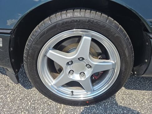 Used 1990 Chevrolet Corvette Coupe image 9