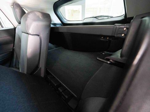 Used 2023 Toyota Corolla Cross XLE image 24