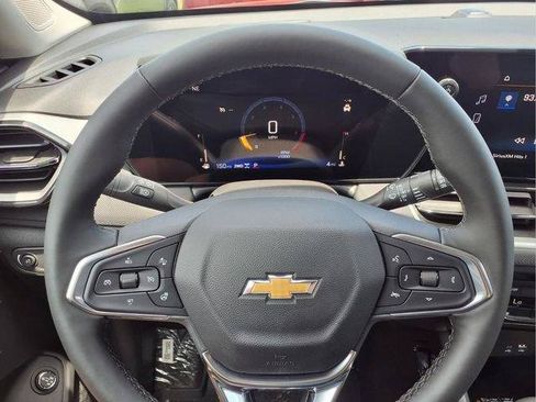 New 2026 Chevrolet TrailBlazer LT w/ Convenience Package AWD/4WD image 9