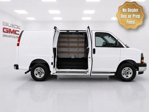Used 2025 GMC Savana 2500 w/ Driver Convenience Package RWD image 6