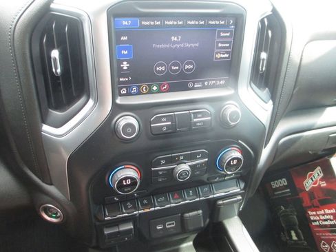 Used 2020 Chevrolet Silverado 1500 LT Trail Boss AWD/4WD image 30