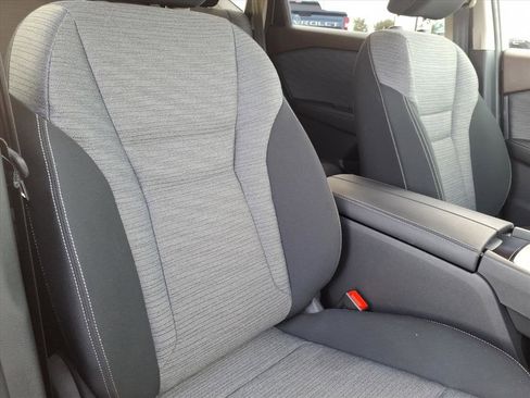 Used 2021 Nissan Rogue SV image 12