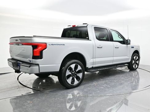 Used 2024 Ford F150 Lightning Platinum image 5