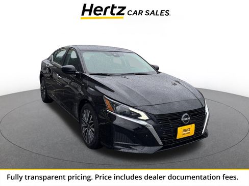 Used 2025 Nissan Altima 2.5 SV FWD image 1