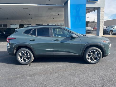 New 2026 Chevrolet Trax LT w/ Driver Confidence Package image 5