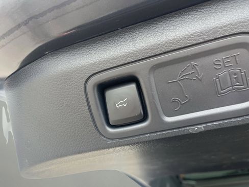 Used 2024 Ford Expedition XLT image 36