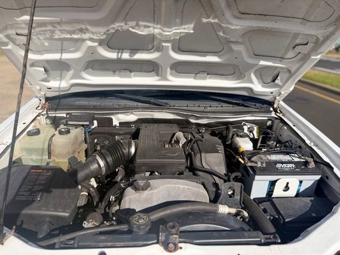 Used 2012 GMC Canyon SLE RWD image 19