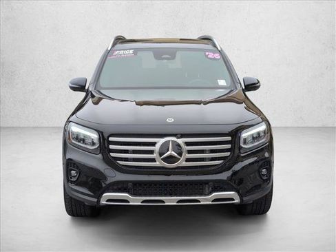 Used 2026 Mercedes-Benz GLB 250 4MATIC image 2