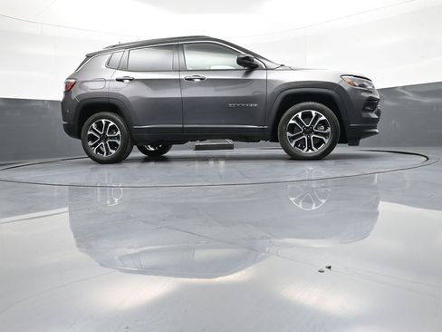Used 2023 Jeep Compass Limited AWD/4WD image 27