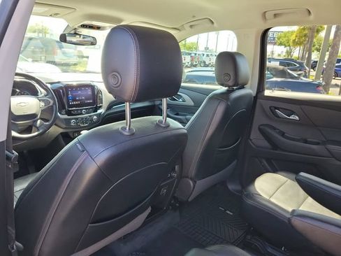 Certified 2021 Chevrolet Traverse LT FWD image 19