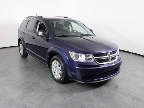 Used 2018 Dodge Journey SE image 12