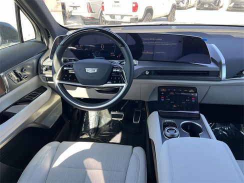 New 2026 Cadillac Vistiq Sport image 11