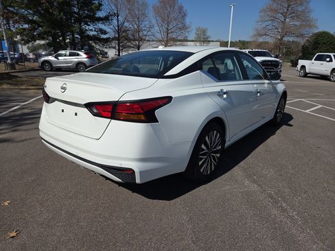 Used 2025 Nissan Altima 2.5 SV image 5