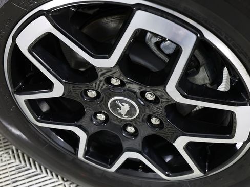 Used 2025 Ford Bronco Outer Banks image 44