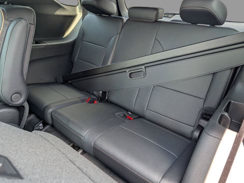 Used 2026 Chevrolet Traverse High Country w/ LPO, Floor Liner Package FWD image 33