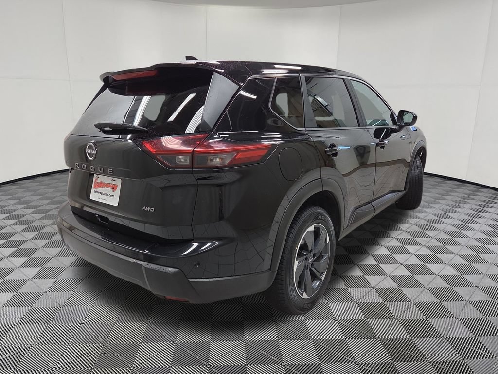 Used 2025 Nissan Rogue SV AWD/4WD image 4