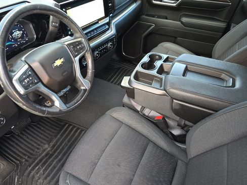 Used 2022 Chevrolet Silverado 1500 LT image 9