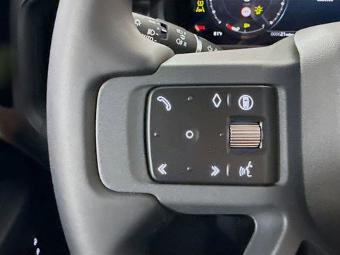 New 2026 Land Rover Defender 110 X-Dynamic SE AWD/4WD image 12