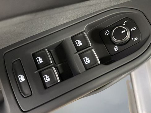 New 2026 Volkswagen GTI SE FWD image 15