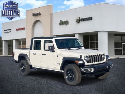 New 2025 Jeep Gladiator Sport