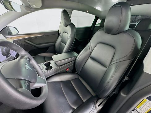 Used 2023 Tesla Model Y Performance image 13