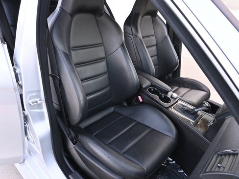 Used 2008 Mercedes-Benz C 63 AMG Sedan image 16