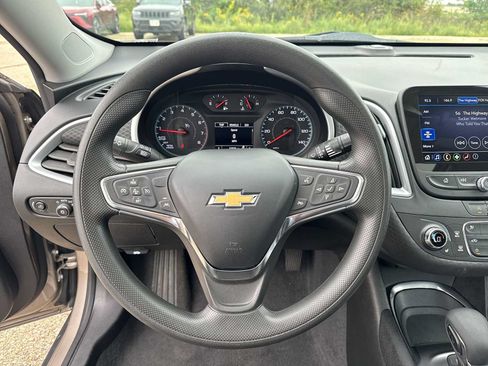 Used 2024 Chevrolet Malibu LT FWD image 9