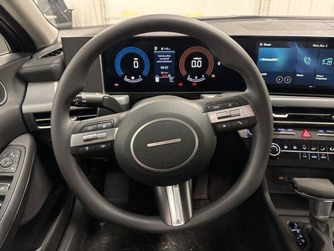 Used 2026 Hyundai Sonata SE FWD image 9