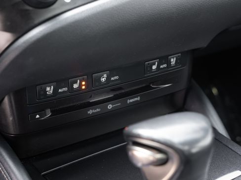 Used 2019 Lexus ES 350 Ultra Luxury image 14