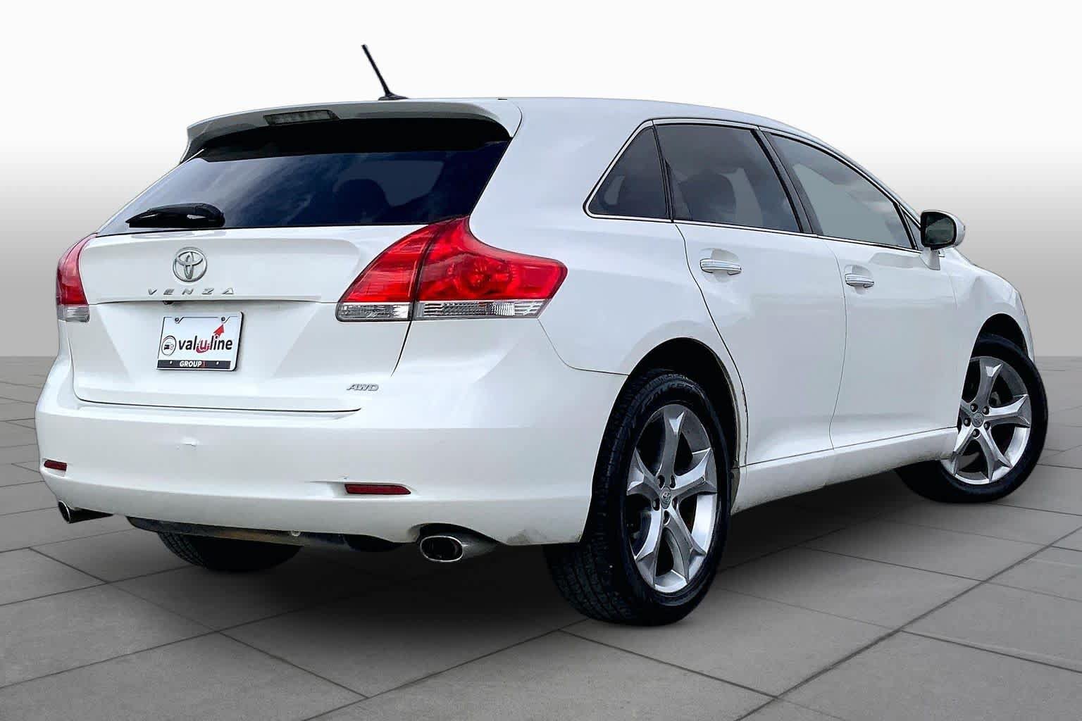 Used 2010 Toyota Venza AWD image 11