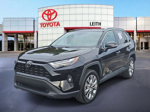 Used 2023 Toyota RAV4 XLE Premium image 1