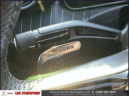 Used 2024 Mercedes-Benz C 43 AMG 4MATIC Sedan image 27