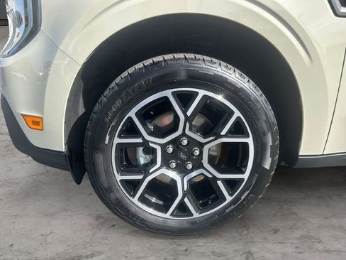 Used 2025 Ford Maverick Lariat w/ 4K Tow Package image 9