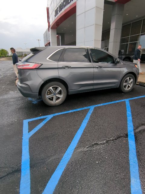 Used 2021 Ford Edge SEL w/ Convenience Package AWD/4WD image 8