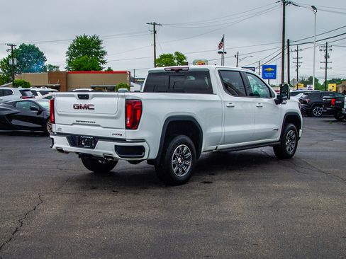 Used 2024 GMC Sierra 1500 AT4 w/ Technology Package AWD/4WD image 7