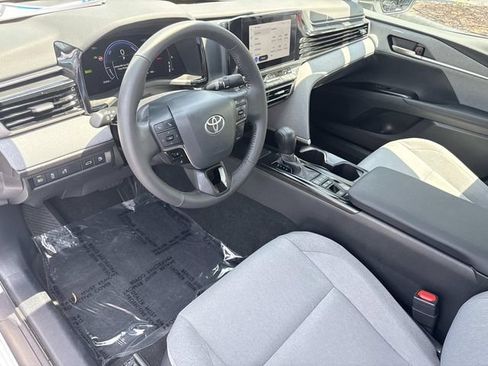 Used 2025 Toyota Camry LE w/ Convenience Package FWD image 21