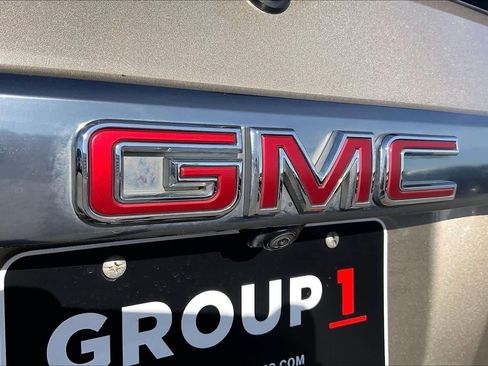 Used 2022 GMC Acadia AT4 w/ Technology Package image 31