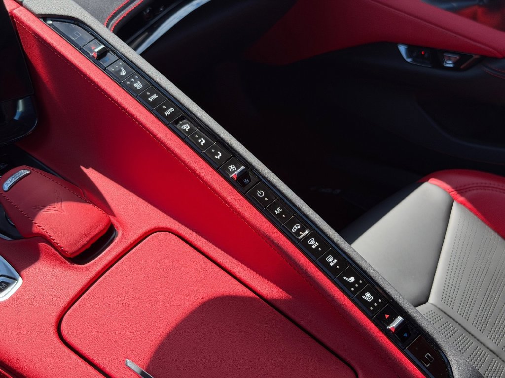 Used 2024 Chevrolet Corvette Stingray Preferred Conv w/ Stealth Interior Trim Package RWD image 26