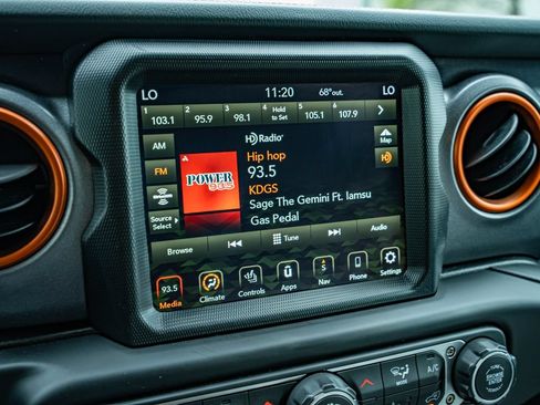 Used 2021 Jeep Gladiator Mojave w/ Dual Top Group AWD/4WD image 23