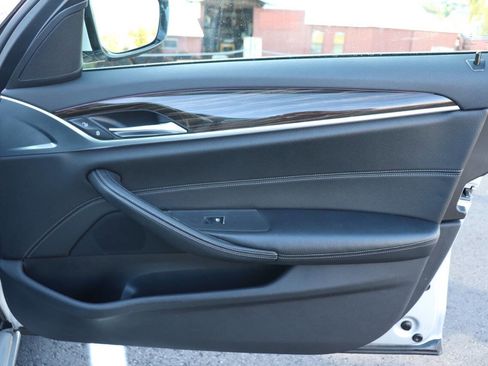 Used 2017 BMW 530i image 18