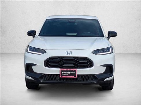 Used 2025 Honda HR-V Sport image 2
