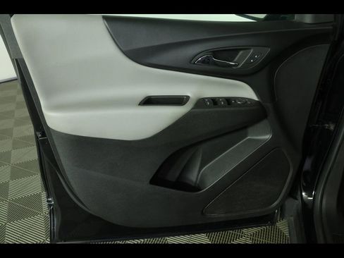Used 2024 Chevrolet Equinox LS w/ LS Convenience Package FWD image 21