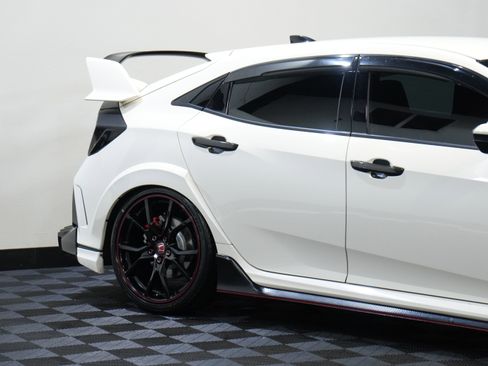 Used 2018 Honda Civic Type R image 13