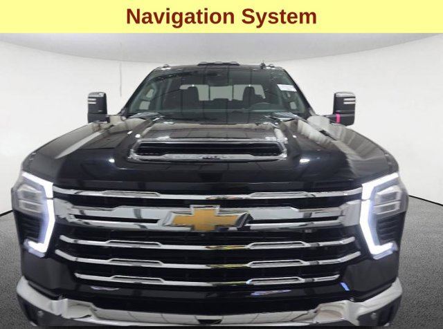Used 2024 Chevrolet Silverado 2500 LTZ w/ LTZ Convenience Package AWD/4WD image 4