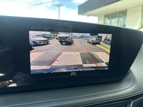 Used 2026 Buick Encore GX Sport Touring w/ Comfort Package FWD image 18