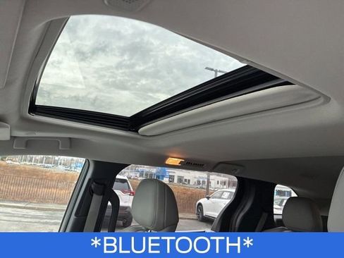 Used 2025 Toyota Sienna XLE image 14