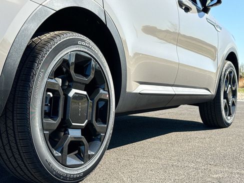 New 2026 Kia Sorento X-Line EX image 13