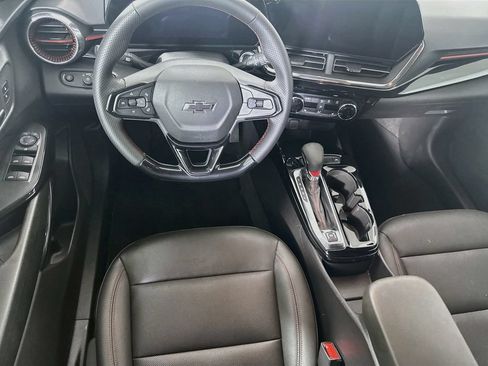 Used 2025 Chevrolet Trax RS w/ Driver Confidence Package FWD image 19